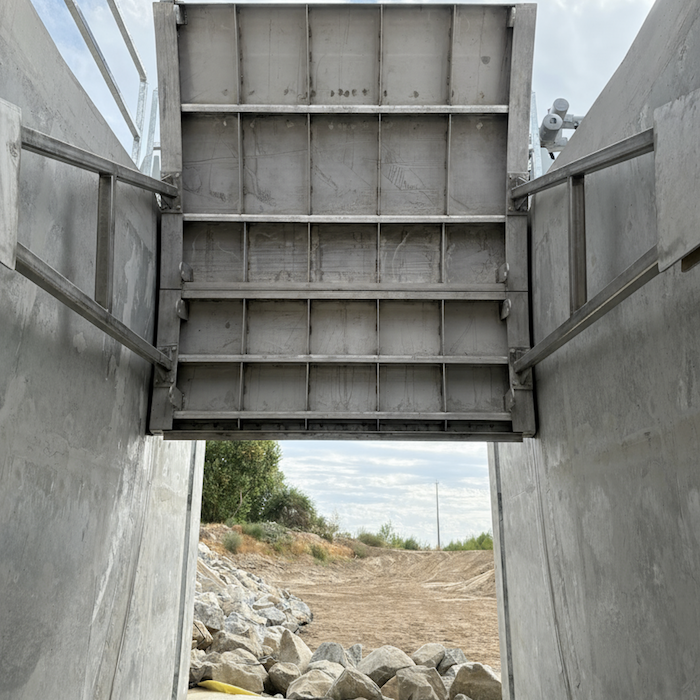 White Paper: Engineering Selection Criteria for Water Control Gate Applications